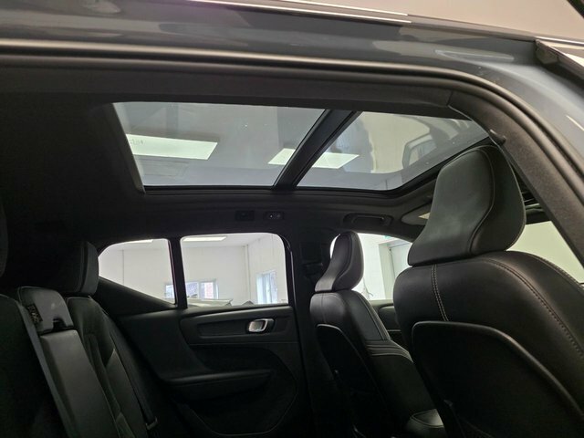 Volvo XC40 Core, B3 Mild Hybrid, Black #33
