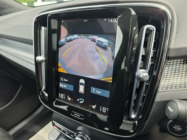 Volvo XC40 Core, B3 Mild Hybrid, Black #17
