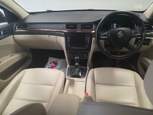 Skoda Superb 2.0 Tdi Elegance Euro 5 Ss  #31