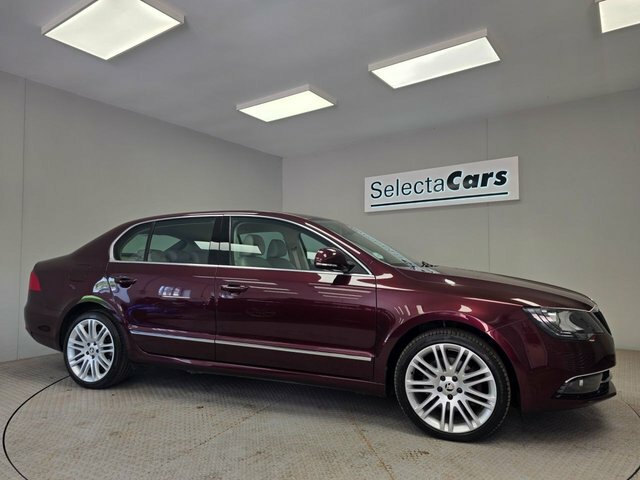 Skoda Superb 2.0 Tdi Elegance Hatchback Dsg Euro 5 Red