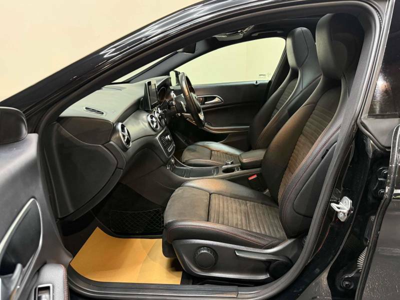 Mercedes-Benz CLA Class 2.1 Cla 220 D Amg Line - 2017 67 EK67ZMV Black #5