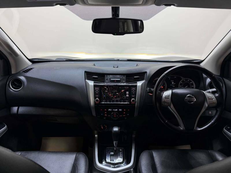 Nissan Navara 2.3 Navara Tekna Dci 4Wd - 2019 69 DP69PKJ Black #3