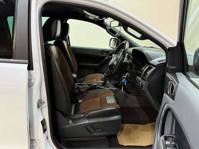 Ford Ranger Double Cab Black Sip Limited 2 2.2Tdci 160Ps 6Spd Black #13