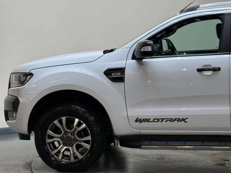 Ford Ranger Double Cab Black Sip Limited 2 2.2Tdci 160Ps 6Spd Black #43