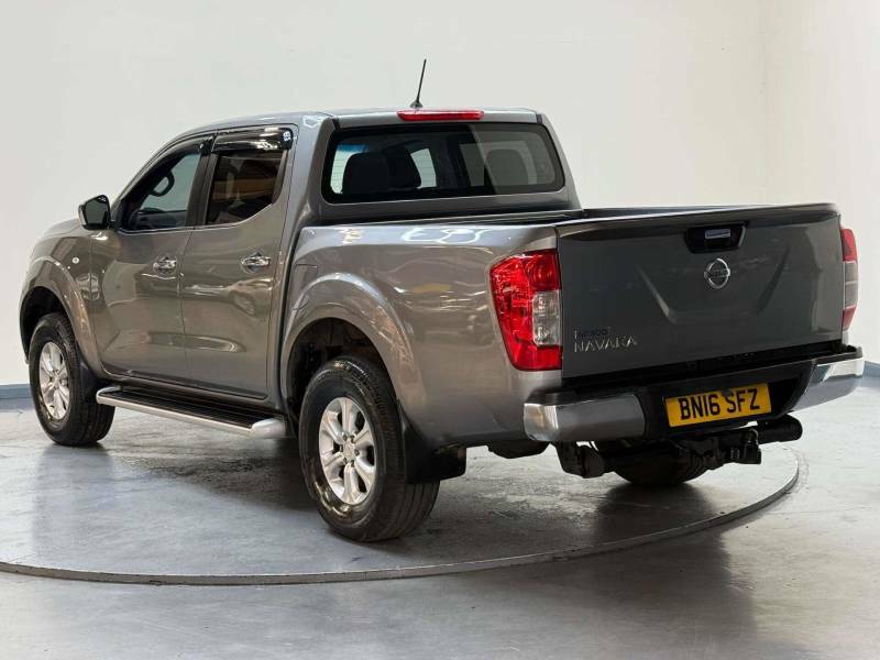 Nissan Navara 2.3 Np300 Navara Acenta Dci 4Wd BN16SFZ Grey #6