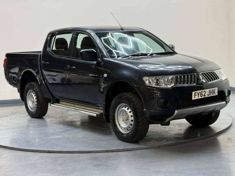 Mitsubishi L200  Black #9