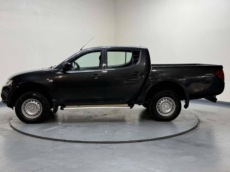 Mitsubishi L200  Black #18