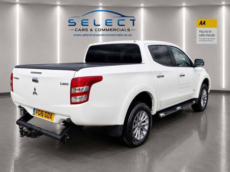 Mitsubishi L200 2.4 L200 Titan Double Cab Di-d 4X4 4Wd White #3