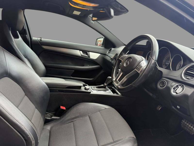 Mercedes-Benz C Class Amg Sport Plus Black #3