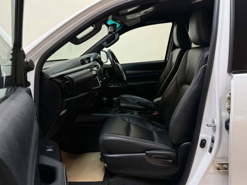 Toyota HILUX 2.8 Hi-luxury Invincible X D-4d 4Wd Double Cab Aut HL22LUX White #4