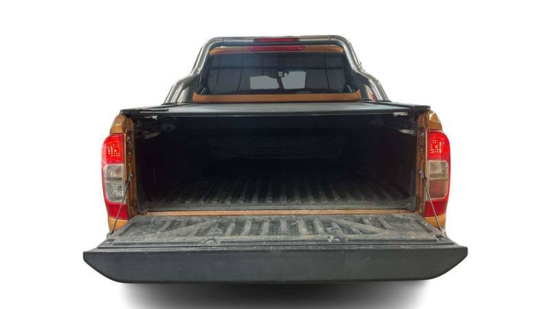 Nissan Navara 2.3 Navara Tekna Dci 4Wd Yellow #4