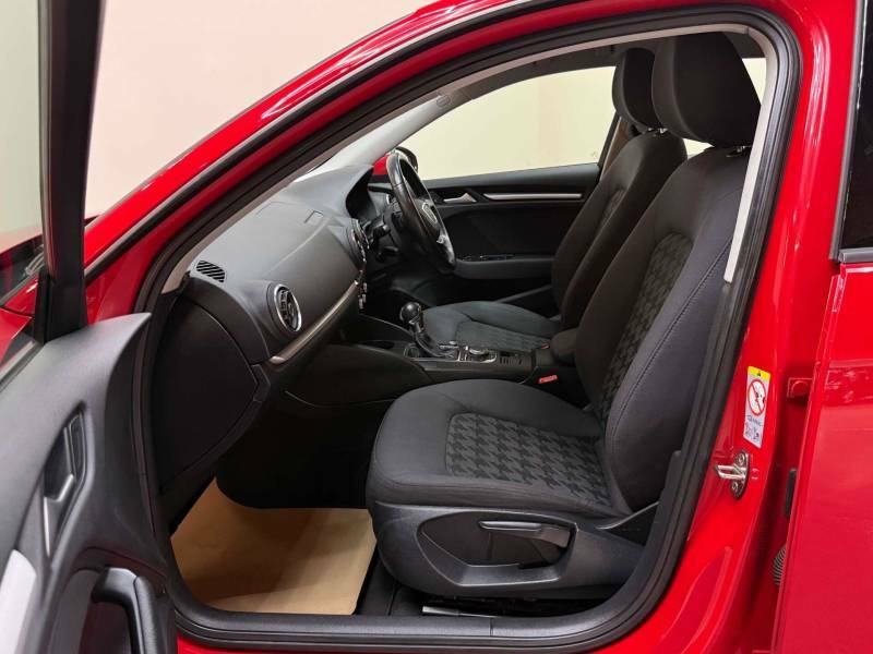 Audi A3 1.4 A3 Sportback Se Tfsi - 2014 14 VN14DBV Red #4