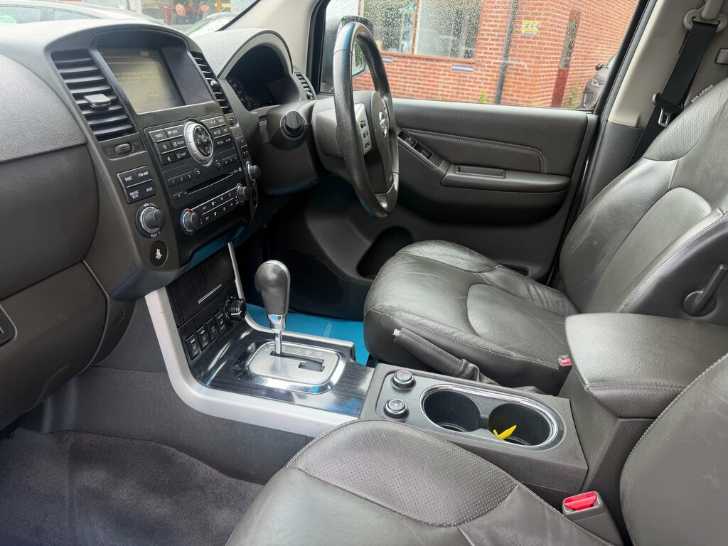 Nissan Pathfinder 2.5 Dci Tekna Silver #36