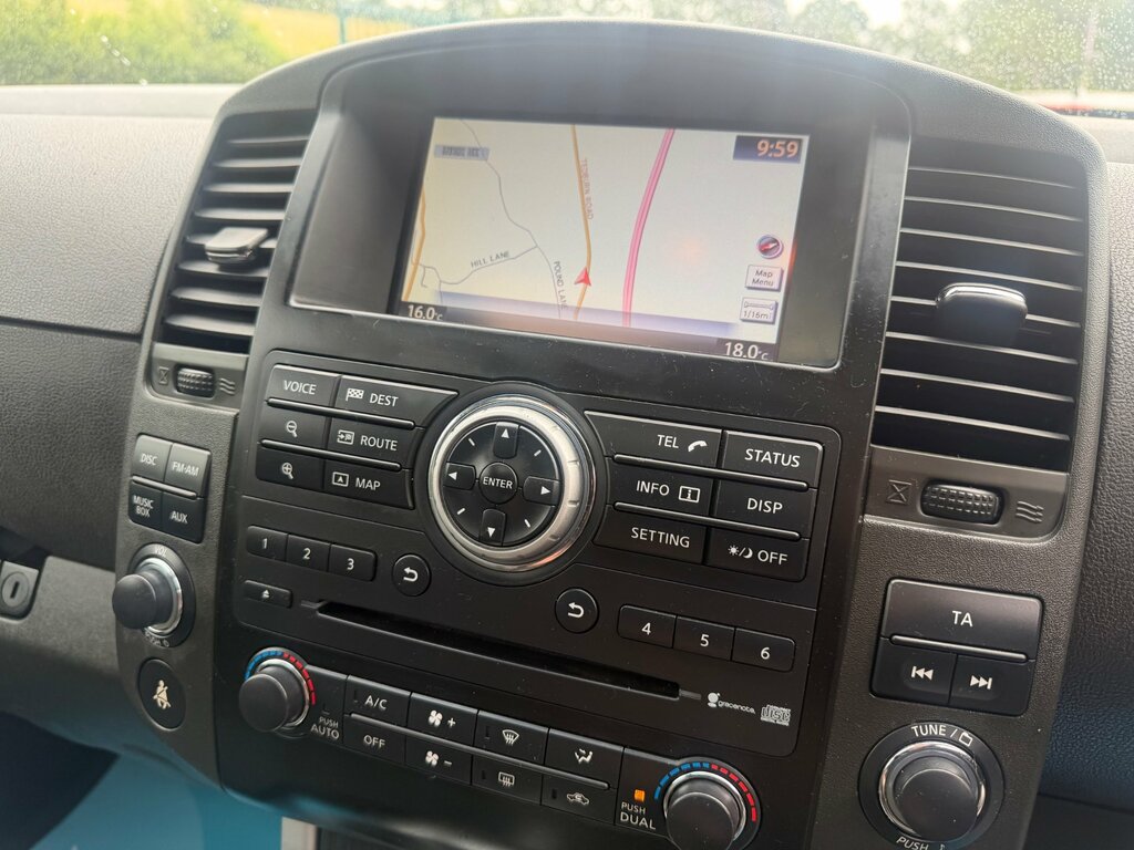 Nissan Pathfinder 2.5 Dci Tekna Silver #15