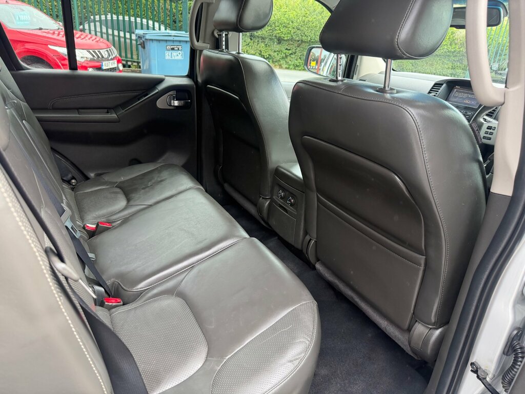 Nissan Pathfinder 2.5 Dci Tekna Silver #20