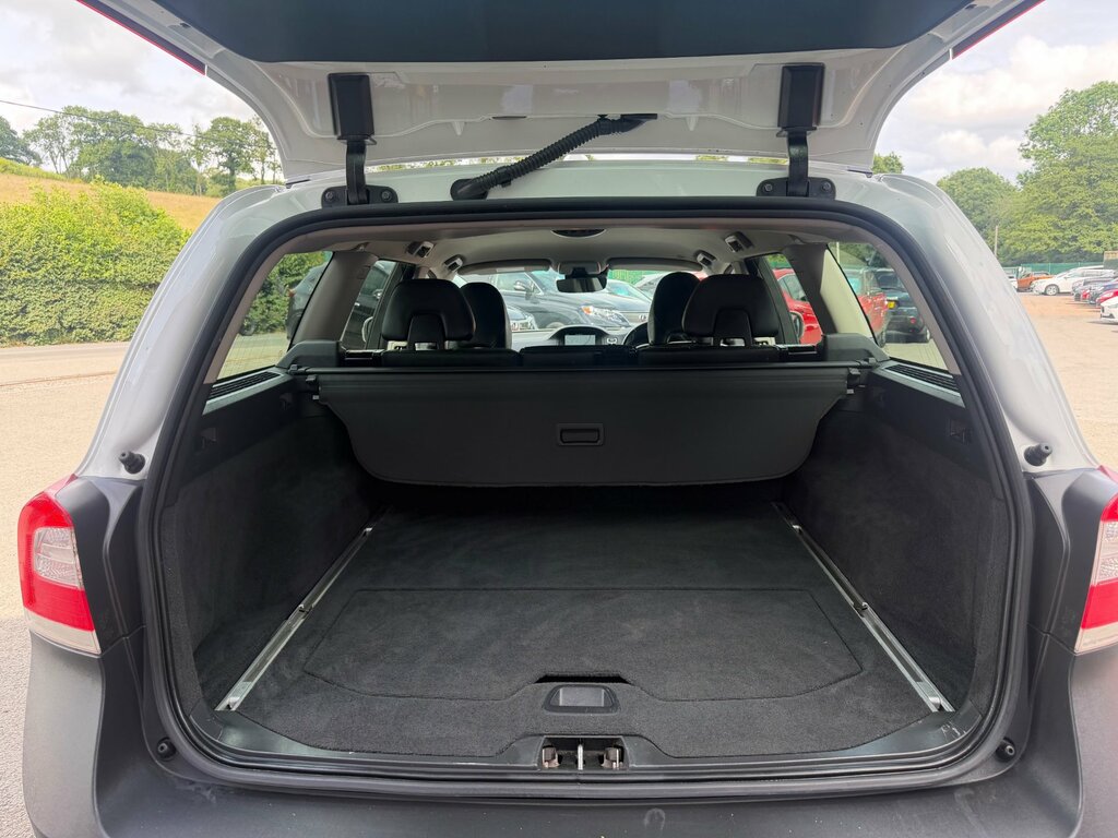 Volvo XC70 2.0Td D4 181Bhp Se Silver #26
