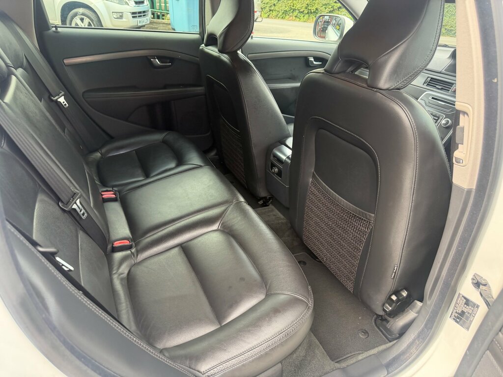 Volvo XC70 2.0Td D4 181Bhp Se Silver #19