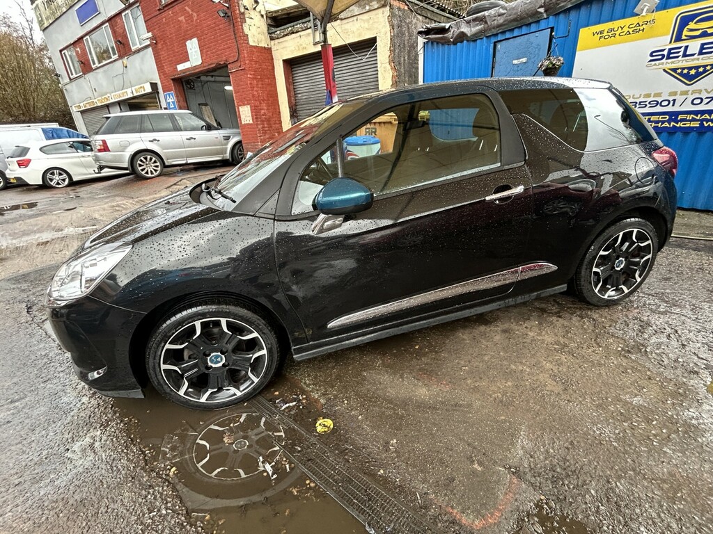 DS DS 3 Hatchback 1.2 Puretech Elegance 201616 CE16ZGU Black #4