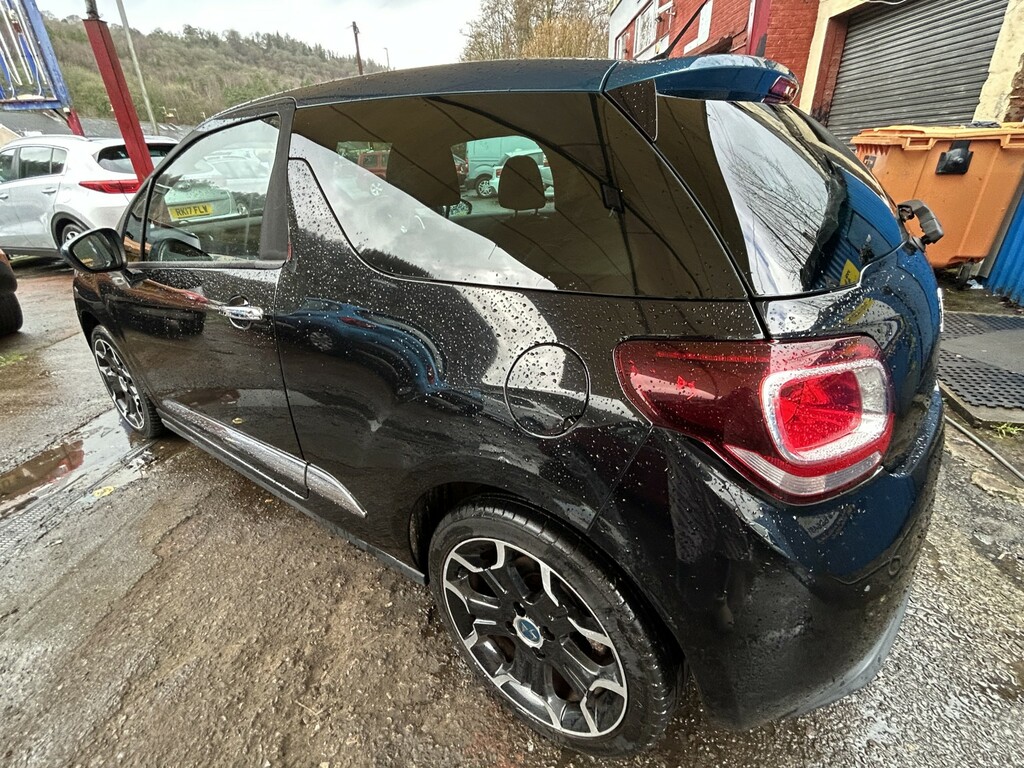 DS DS 3 Hatchback 1.2 Puretech Elegance 201616 CE16ZGU Black #5