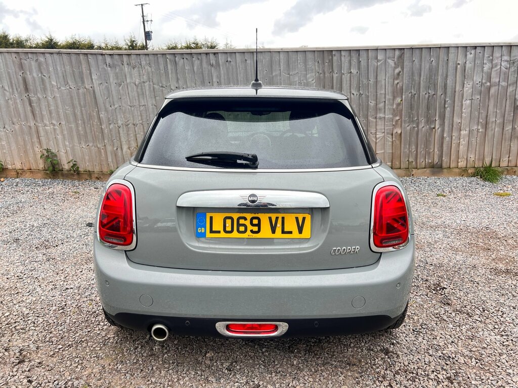 Mini Hatch 1.5 Cooper Exclusive Hatchback Steptron LO69VLV Grey #6