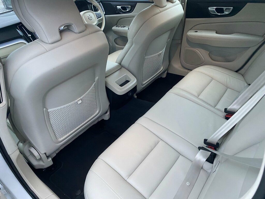 Volvo V60 2L Momentum Plus Grey #31