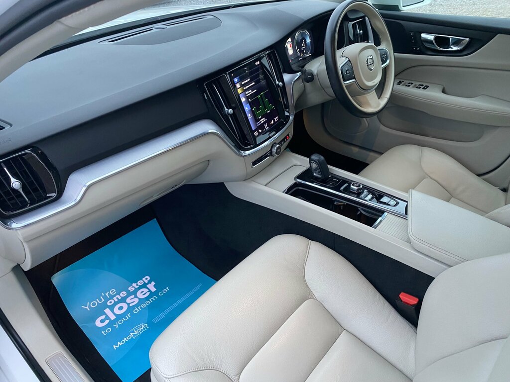 Volvo V60 2L Momentum Plus Grey #30