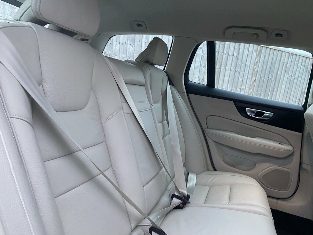 Volvo V60 2L Momentum Plus Grey #34