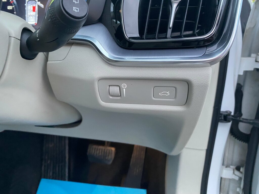 Volvo V60 2L Momentum Plus Grey #28