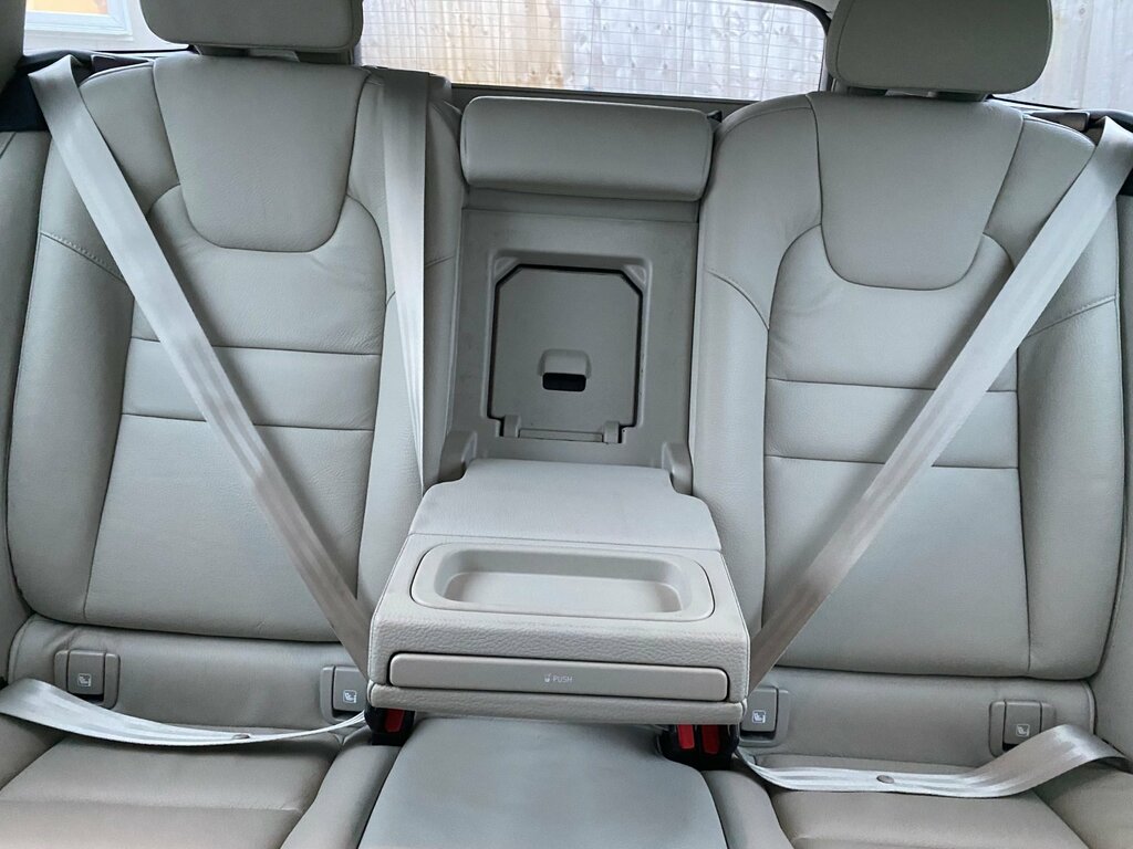 Volvo V60 2L Momentum Plus Grey #36