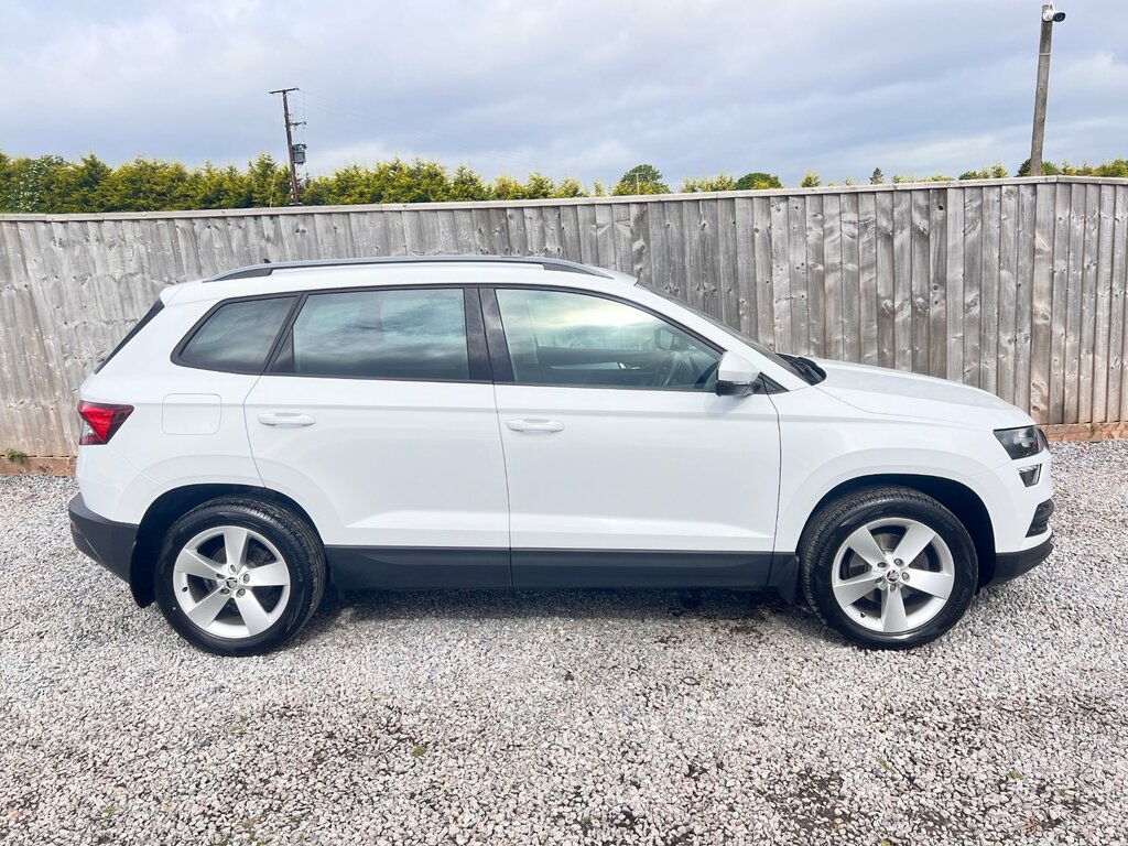 Skoda Karoq 1.5 Tsi Act Se Suv Euro 6 Ss WG19MMV White #5