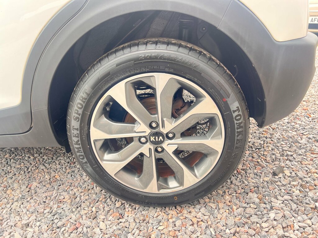 Kia Stonic 1.0 T-gdi 2 Suv White #29