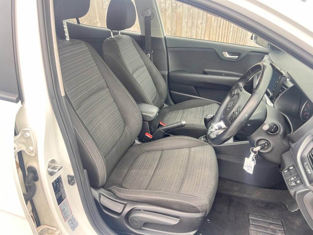Kia Stonic 1.0 T-gdi 2 Suv White #12