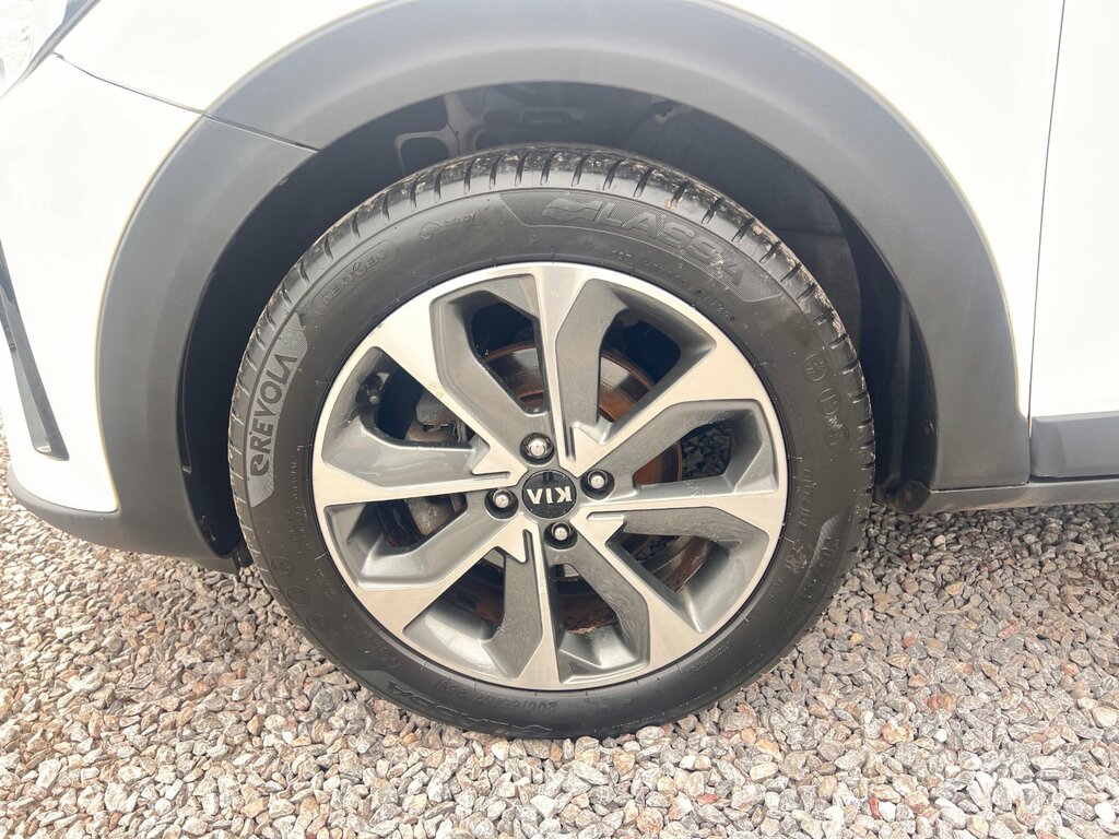 Kia Stonic 1.0 T-gdi 2 Suv White #30