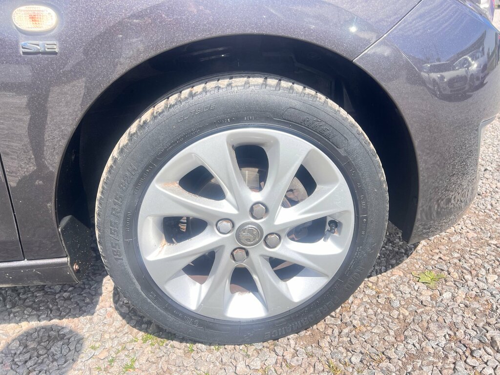 Vauxhall Viva 1.0 Se 74 Bhp Red #24