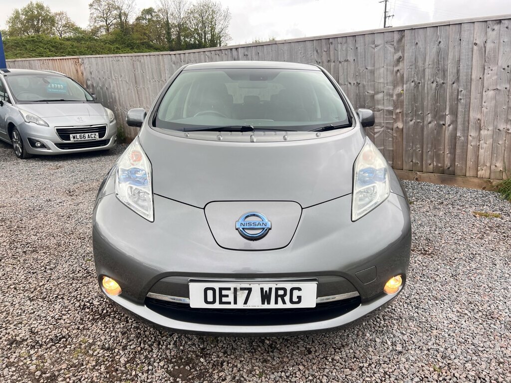 Nissan Leaf 30Kwh Tekna Hatchback 109 Bhp Grey #3