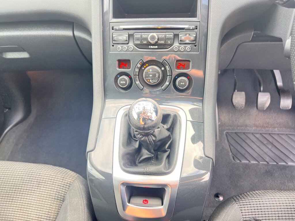 Peugeot 5008 Puretech Ss Allure Grey #19