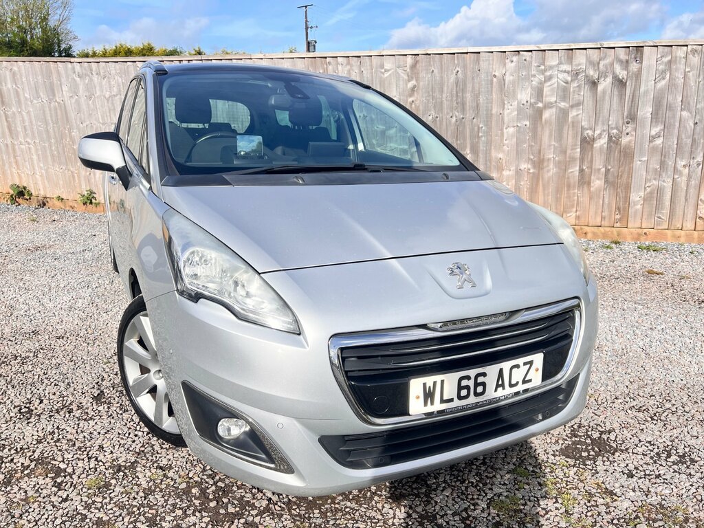 Peugeot 5008 Puretech Ss Allure Grey #2