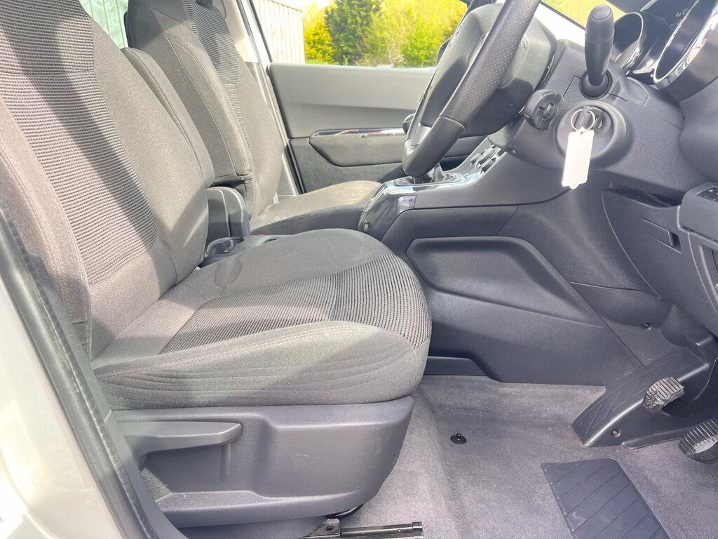 Peugeot 5008 Puretech Ss Allure Grey #22