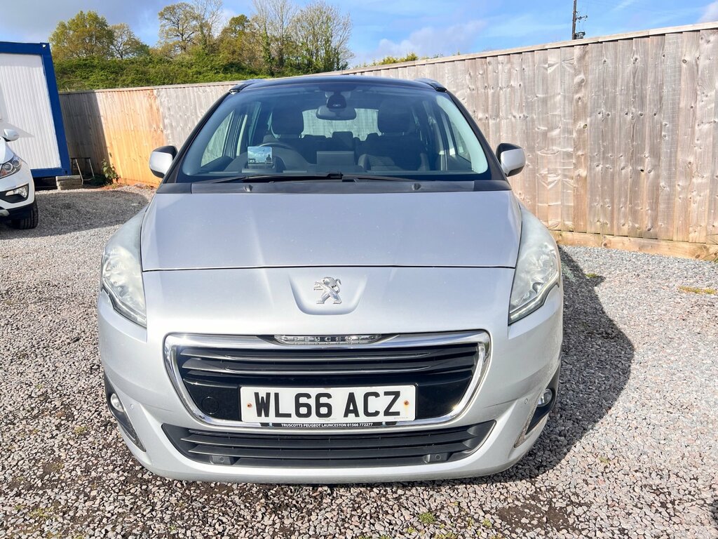 Peugeot 5008 Puretech Ss Allure Grey #3