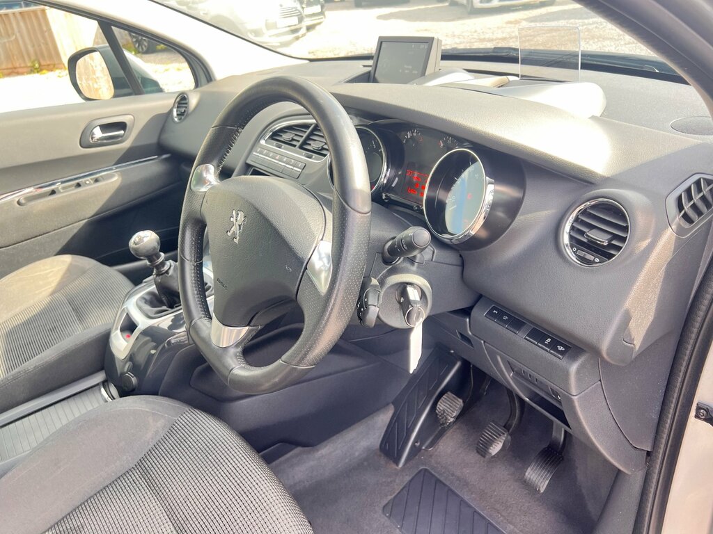 Peugeot 5008 Puretech Ss Allure Grey #12
