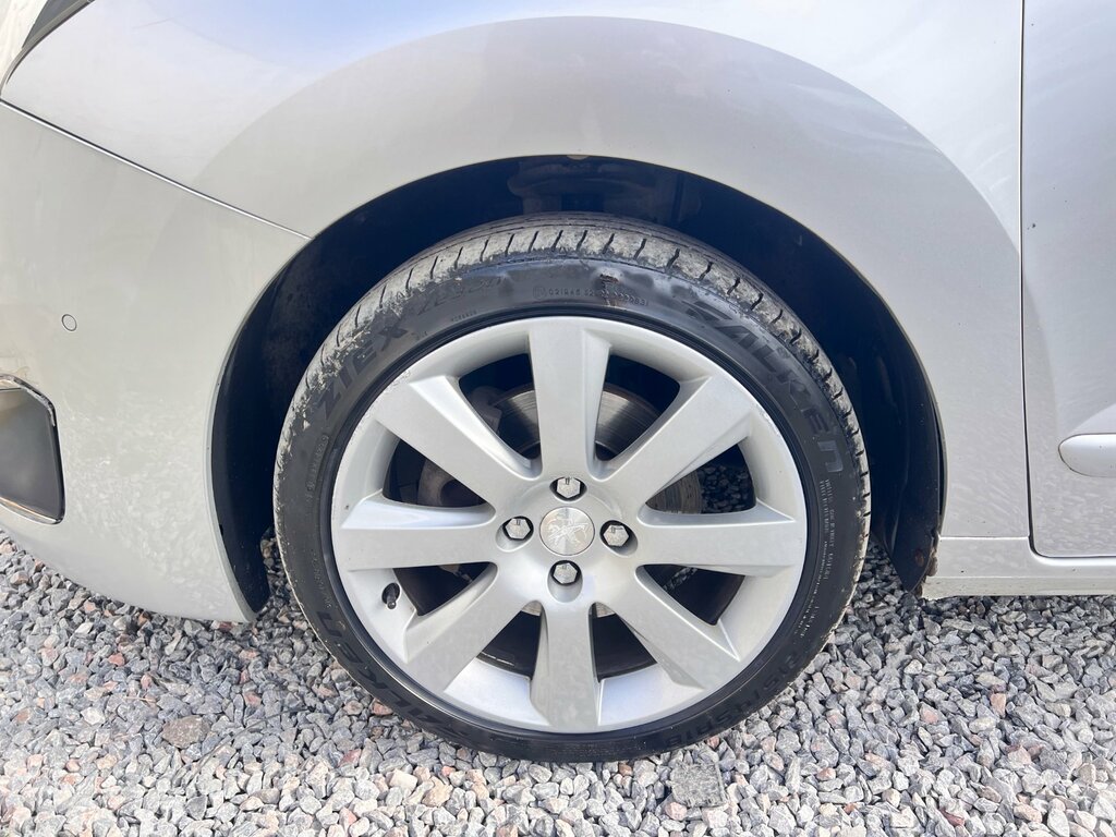 Peugeot 5008 Puretech Ss Allure Grey #34