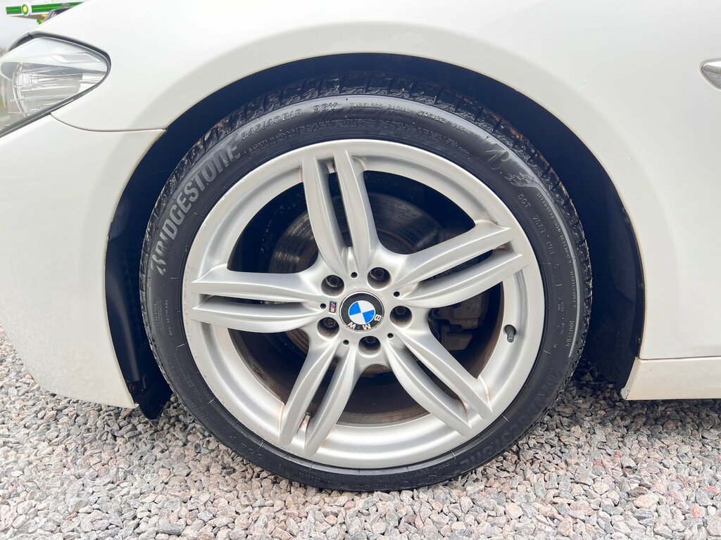 BMW 5 Series 525D M Sport Grey #32