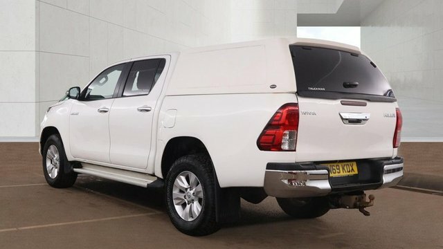 Toyota HILUX D-4d Icon Pickup Double White #3