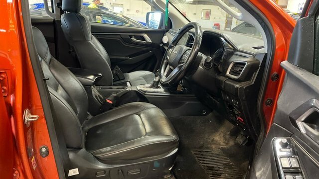 Isuzu D-Max 1.9 Td Utility 4Wd Euro 6 Ss White #9