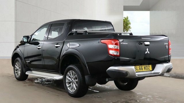 Mitsubishi L200 Di-d Dc Warrior Pickup Black #3