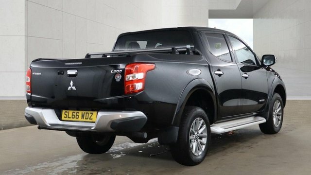 Mitsubishi L200 Di-d Dc Warrior Pickup Black #4