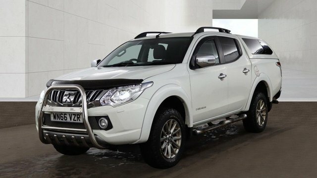 Mitsubishi L200 Di-d Dc Barbarian Pickup White #2