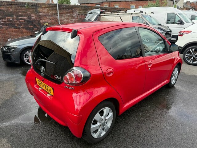 Toyota Aygo Vvt-i Go Hatchback Red #3