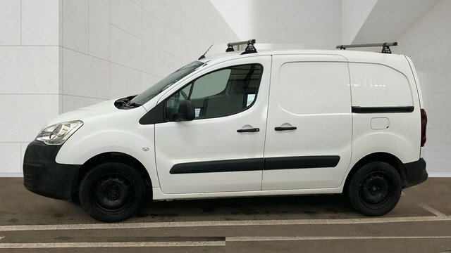 Citroen Berlingo Bluehdi 850 Enterprise Panel White #6