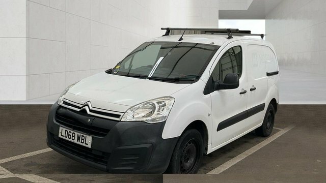 Citroen Berlingo Bluehdi 850 Enterprise Panel White #2